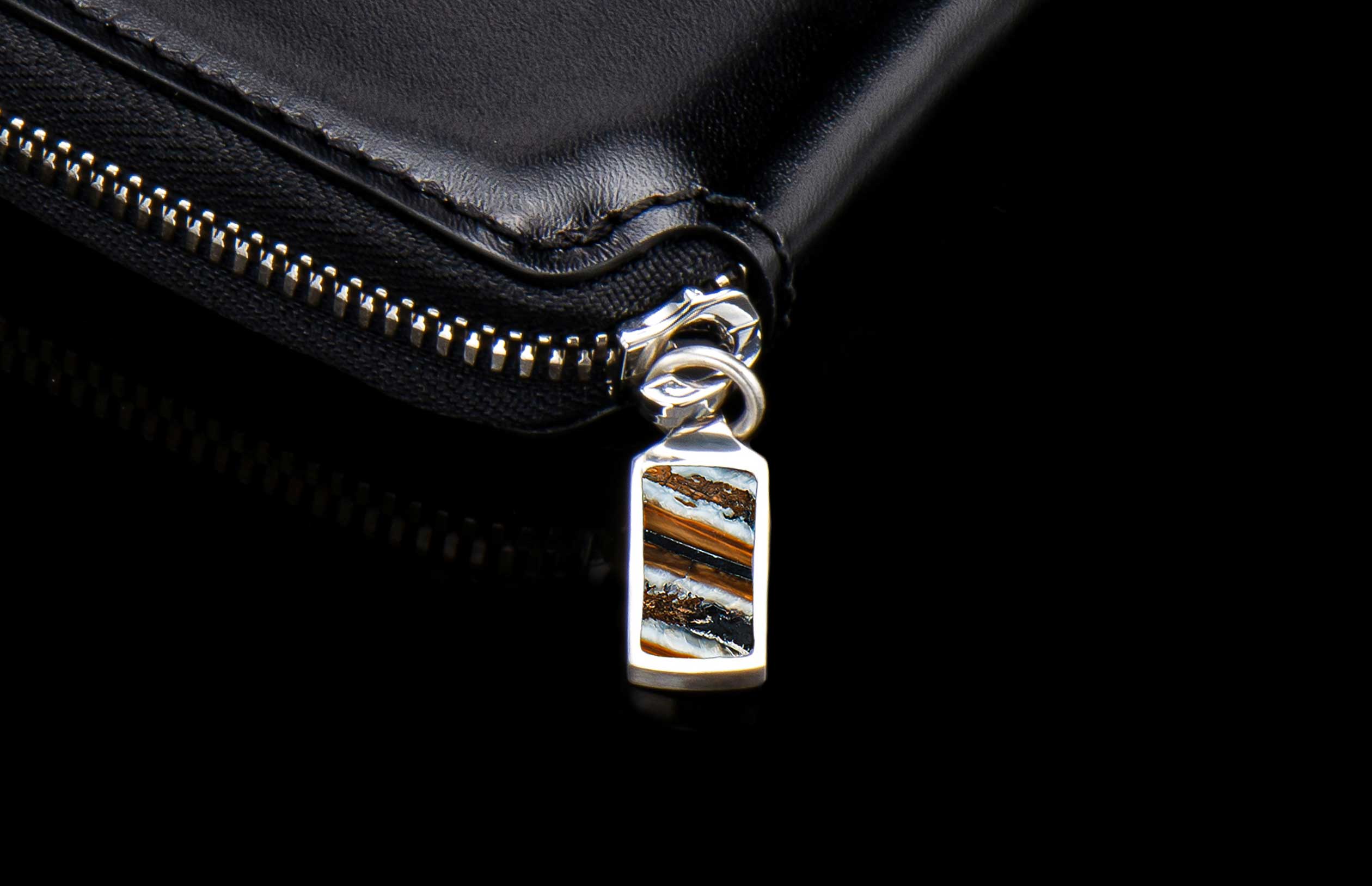 Zipper Bi-Fold - Image 137